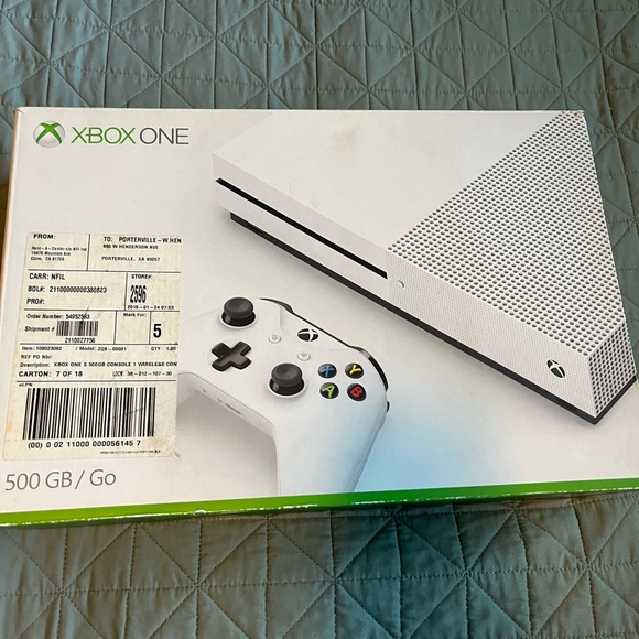 Microsoft Xbox One S Console - White - Picture 2 of 7